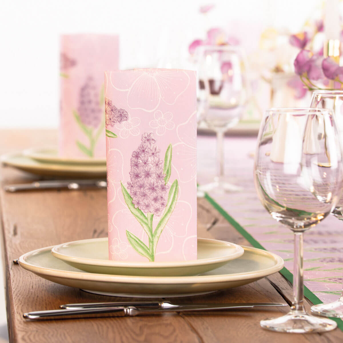 Motivserviette-Nicole-rosa-im-Einsatz